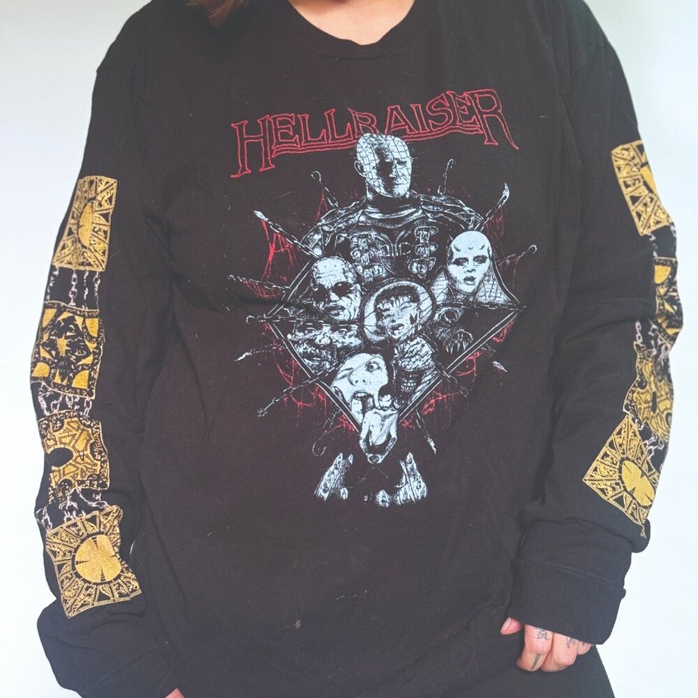 HELLRAISER LONGSLEEVE Size: MENS LARGE